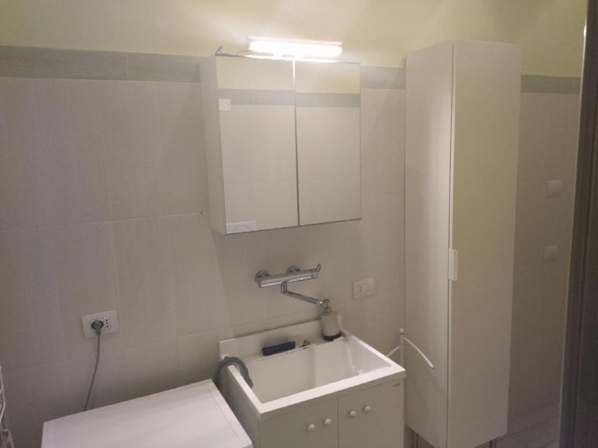 Room In Guest Room - Single Room Between Padua And Chioggia Brugine Kültér fotó
